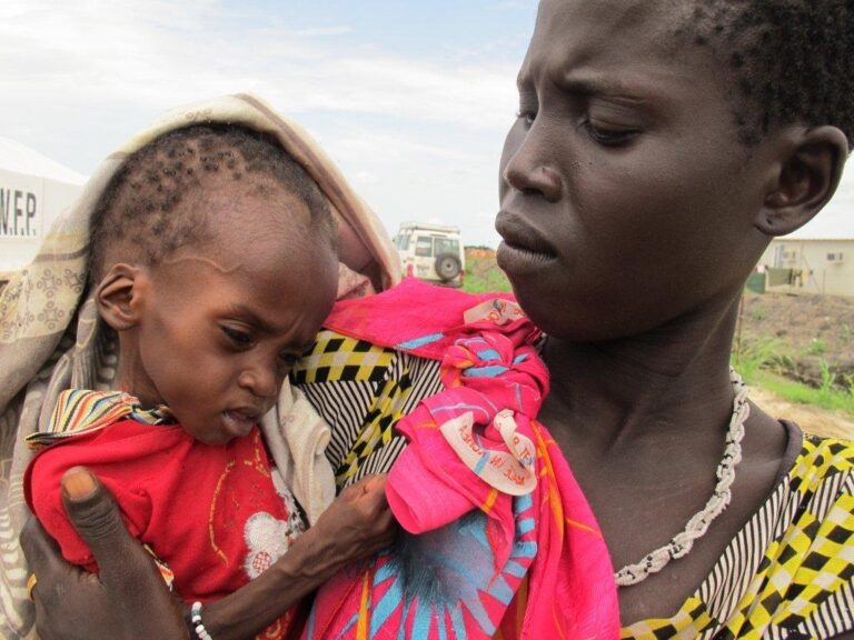 Zuid Soedan: De moeders van Bentiu begraven hun kinderen